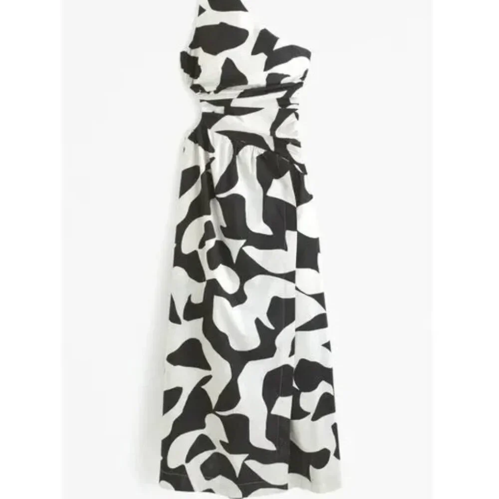 Abercrombie & Fitch flattering one